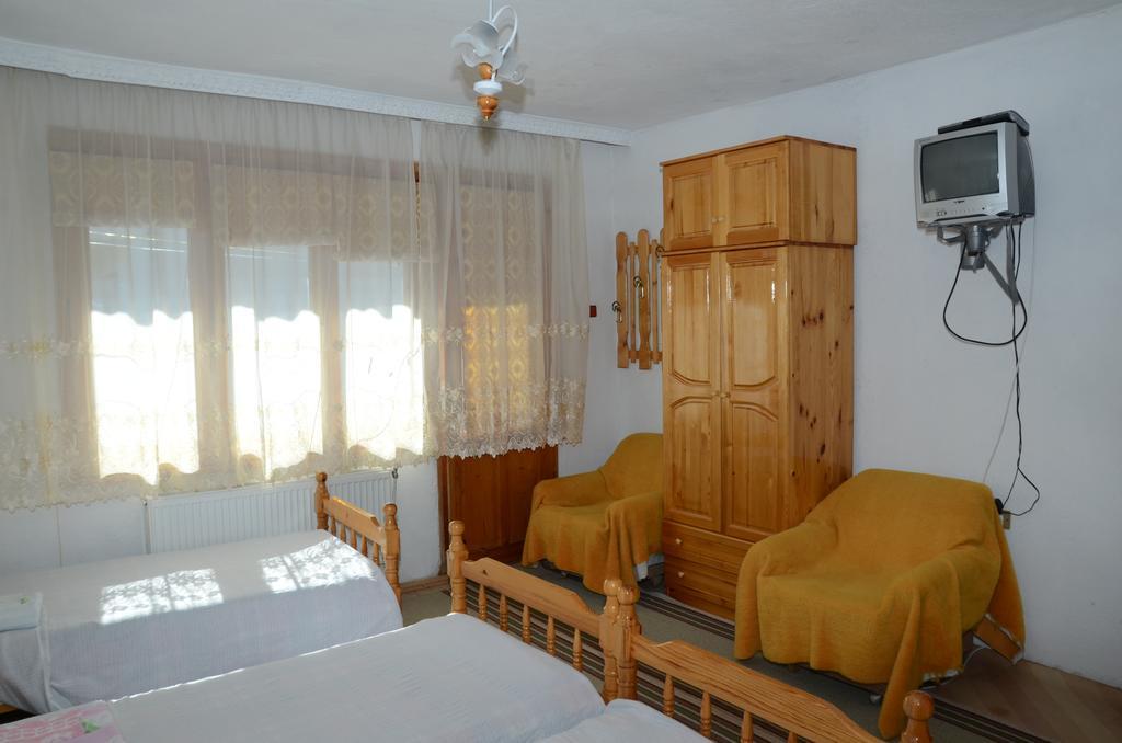 Kristal Guest House Trigrad Bagian luar foto